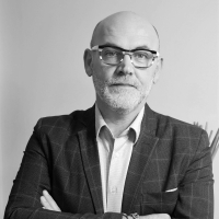 Dr. Sergio Stumpo